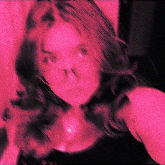 Meet your Posher, Isabella - Picture 1 of 1